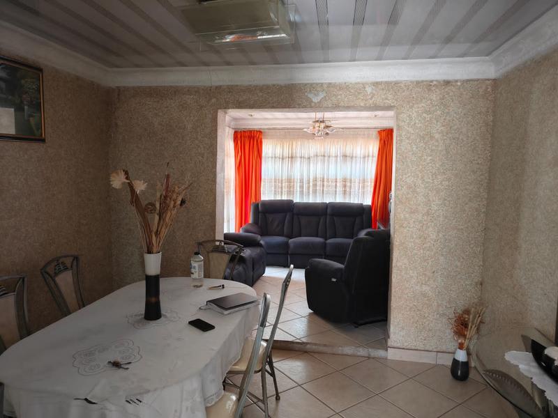 3 Bedroom Property for Sale in Geelhoutpark North West